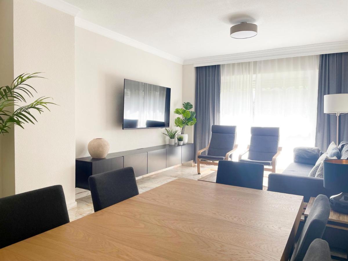 Holidays2Malaga Tomas De Echeverria 150 Mts To Beach & High Speed Wifi & Parking Apartment Exterior foto