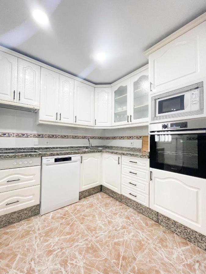 Holidays2Malaga Tomas De Echeverria 150 Mts To Beach & High Speed Wifi & Parking Apartment Exterior foto